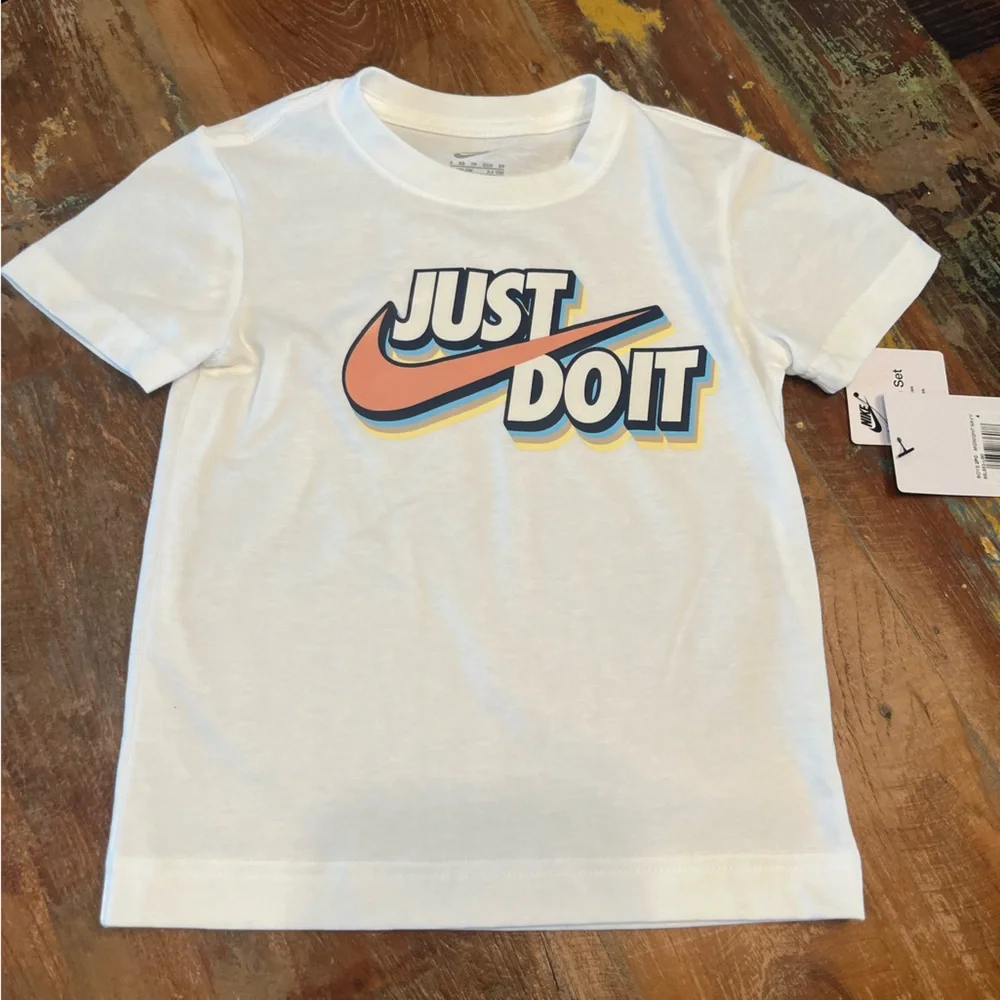 NWT Nike Boys 2 Piece Shorts Set - Picture 2 of 7